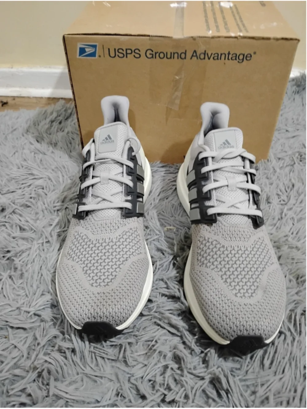 Adidas Ubounce DNA Men Size 12.5 'Grey / Silvermetallic / Grey Sneakers IG6003